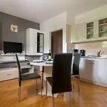 Leni Apartman